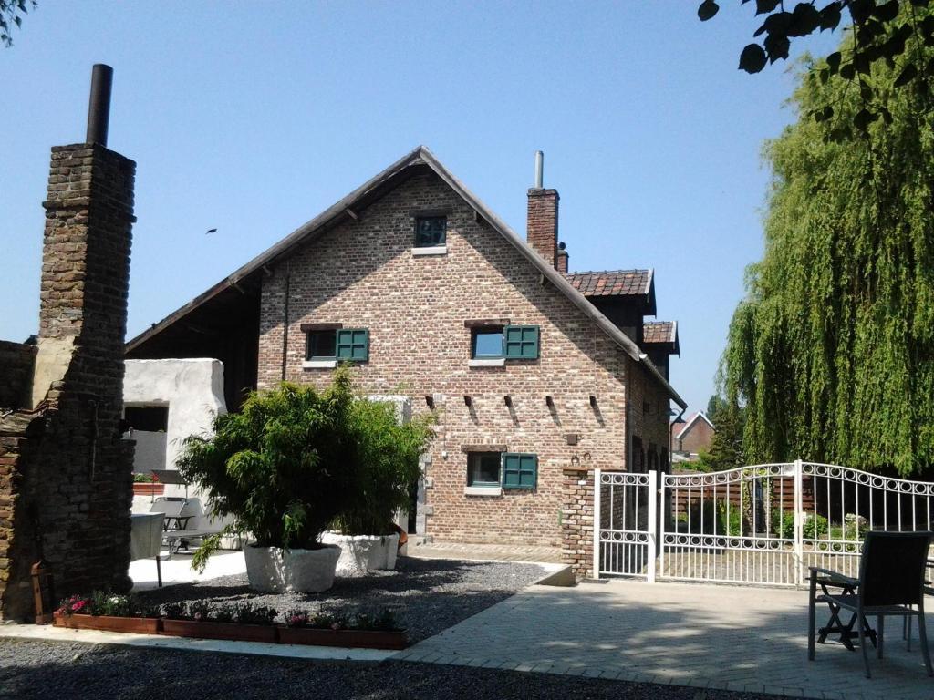 B&B De Dubbelmolen Tongeren Exterior photo