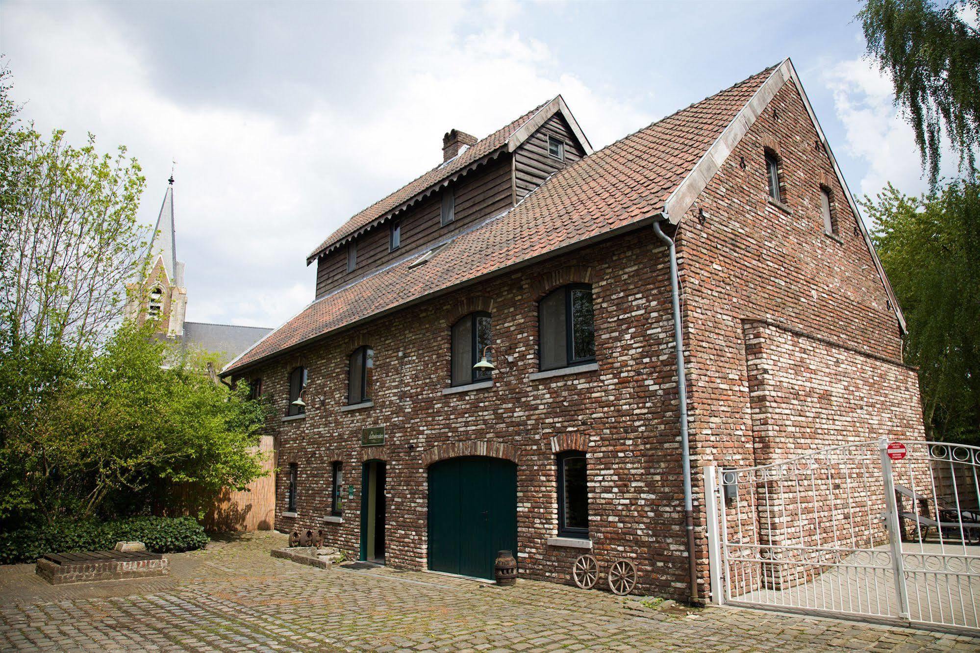 B&B De Dubbelmolen Tongeren Exterior photo